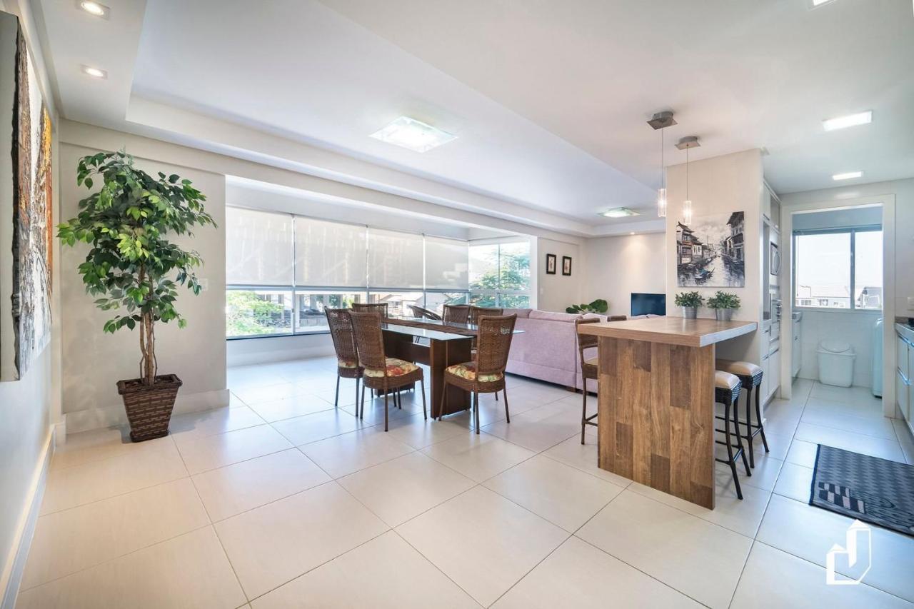 Apartamento amplo e com todos os ambientes climatizados Bombinhas Exterior foto