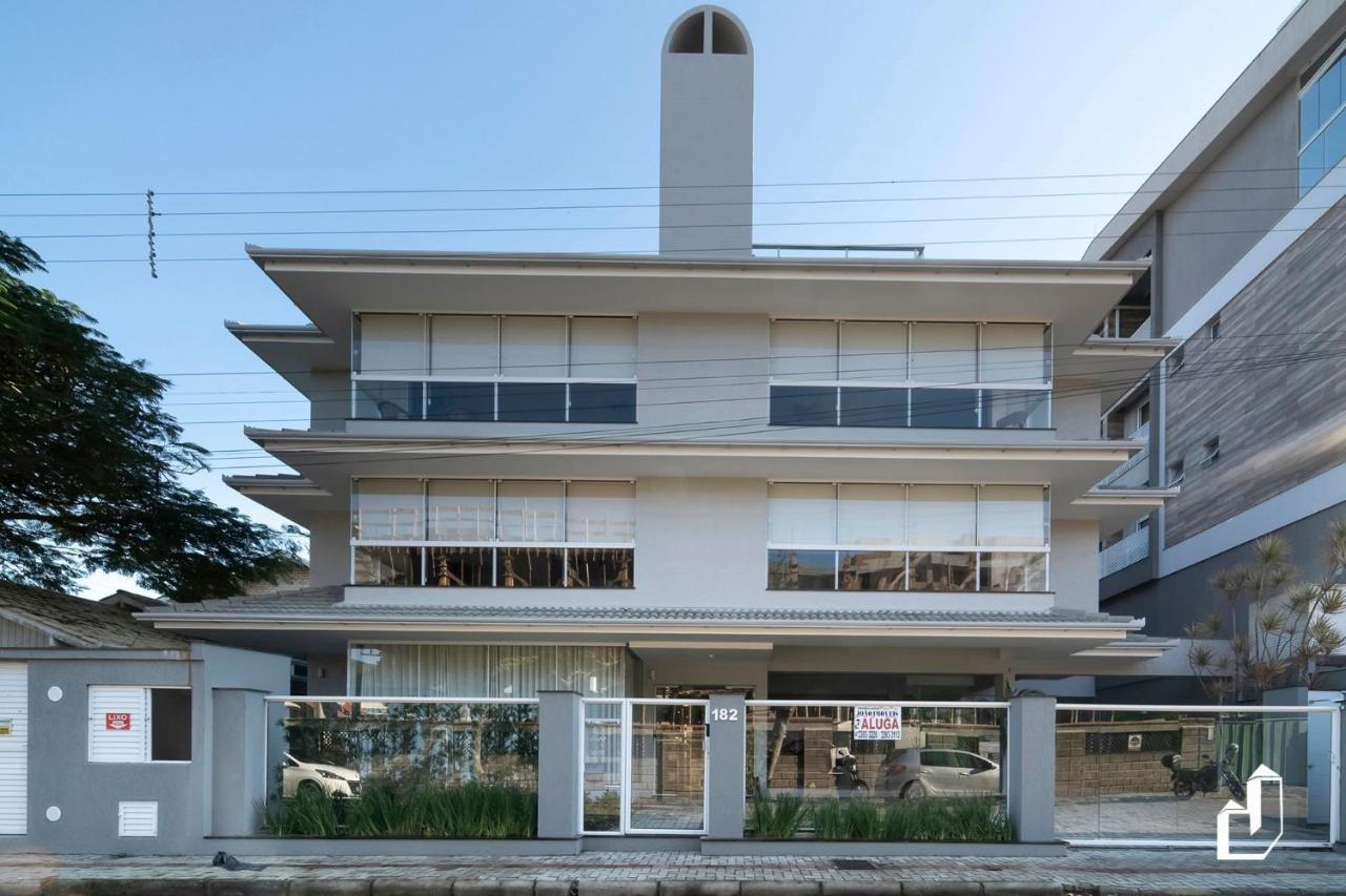 Apartamento amplo e com todos os ambientes climatizados Bombinhas Exterior foto