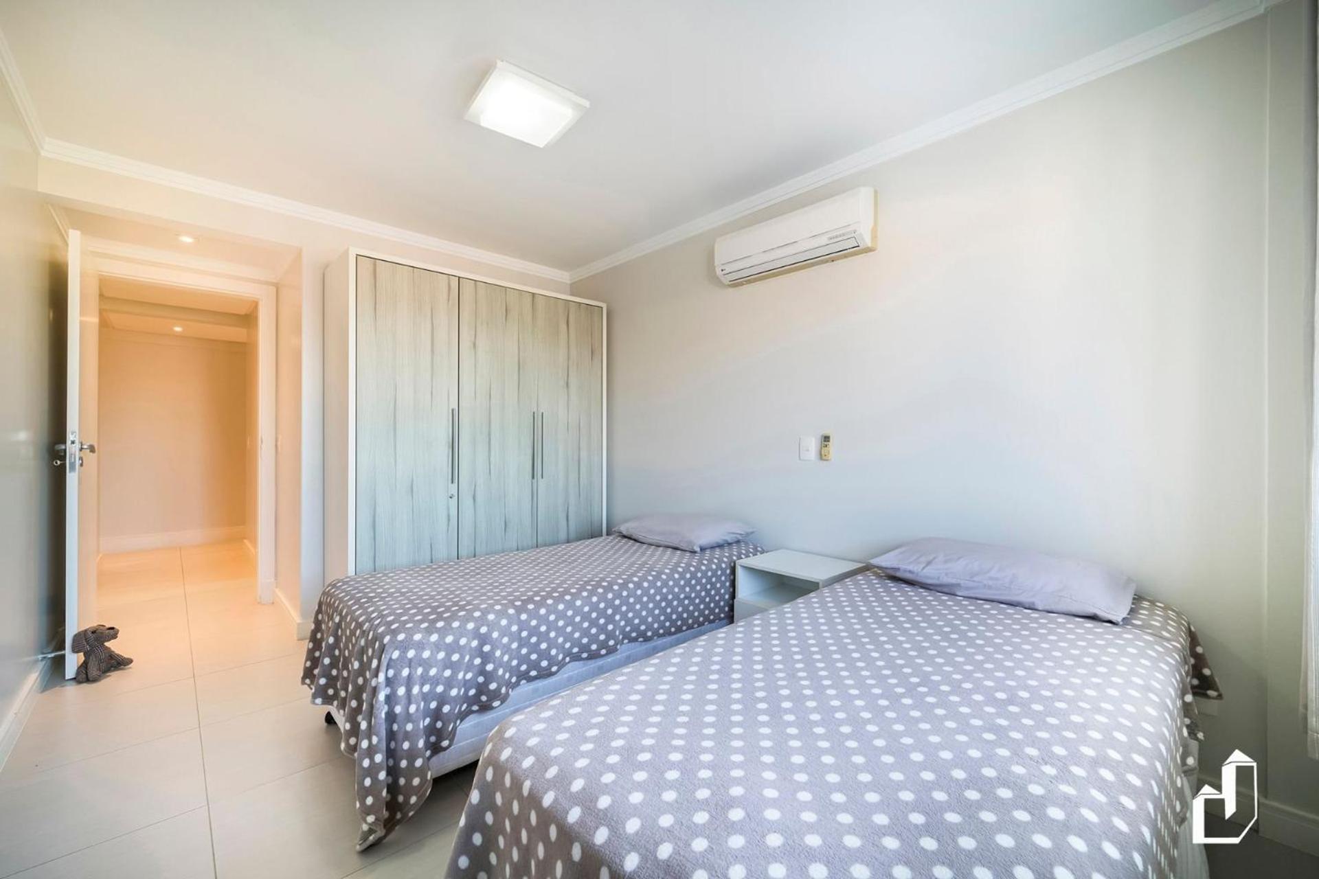 Apartamento amplo e com todos os ambientes climatizados Bombinhas Exterior foto